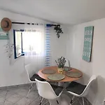 Santorini By Jasna アパート