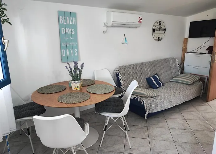 Santorini By Jasna Apartman *